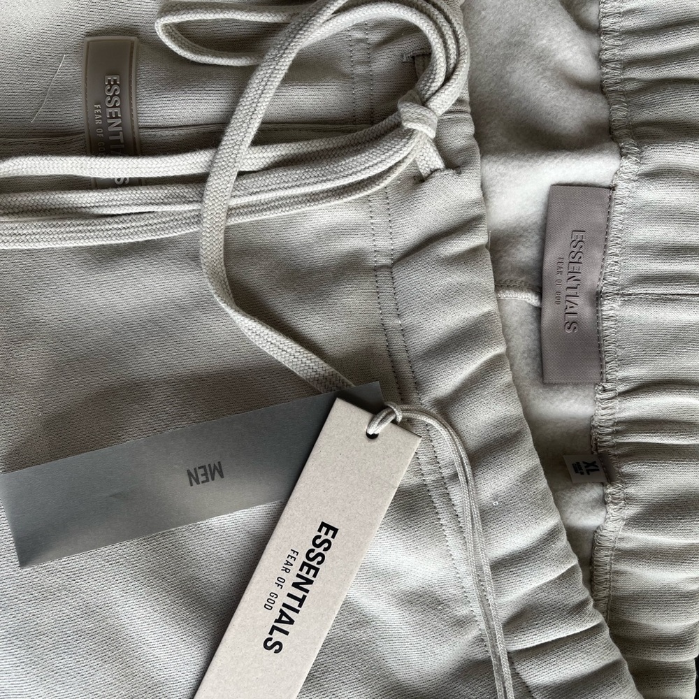 Fear of God Essentials Sweatpants - Size XL Wheat